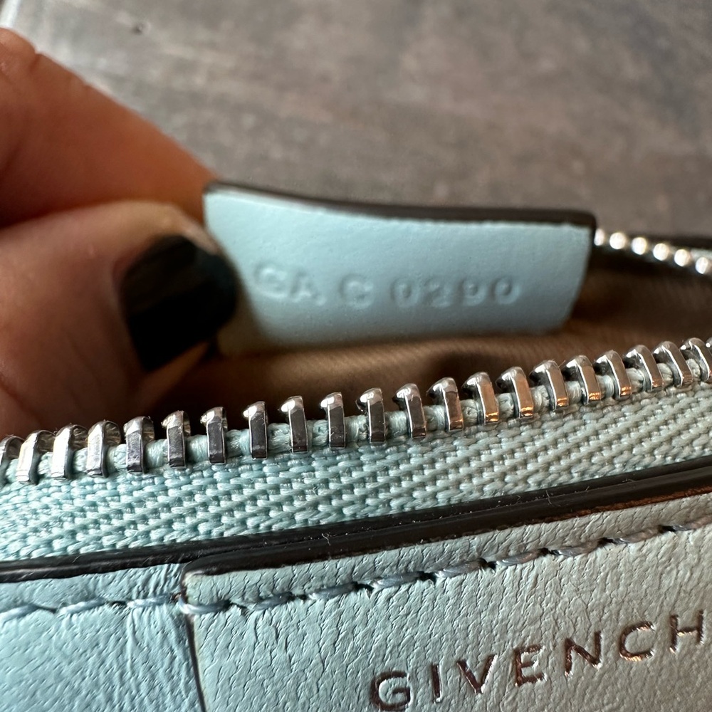 Givenchy Sac Noir Baby Antigona-light blue - Picture 14 of 15